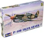 WWII USAAF P-40B TIGER SHARK  REVELL 1:48 SCALE PLASTIC MODEL AIRPLANE KIT