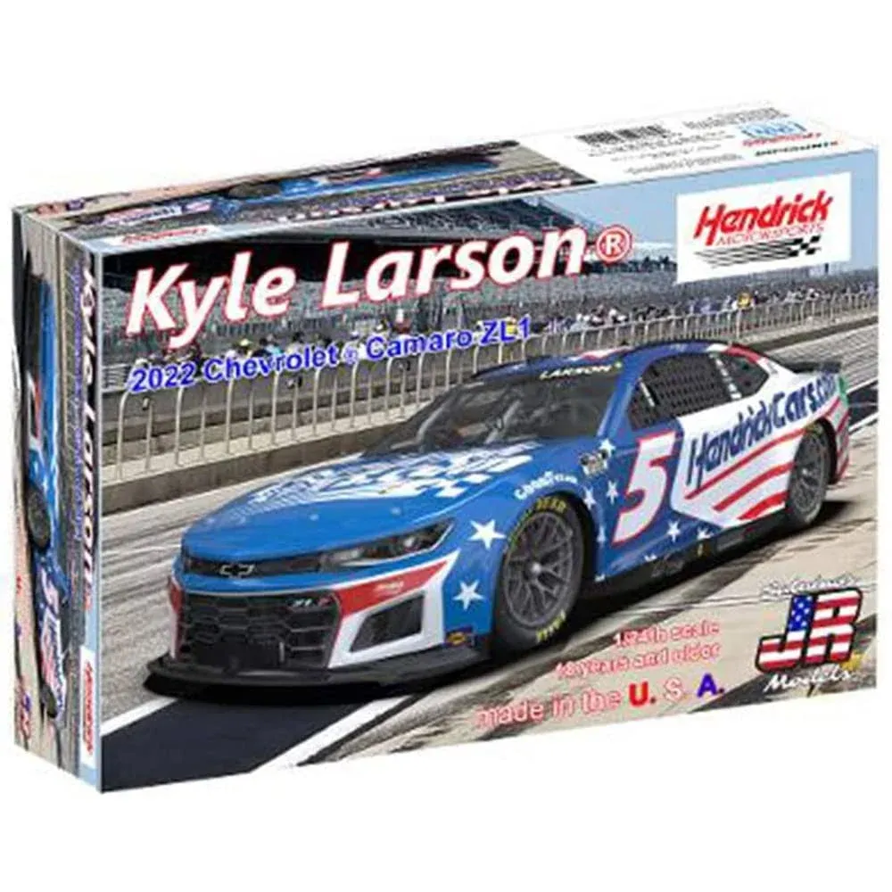 Salvinos JR Model 1/24 NASCAR 2022 Camaro ZL1 Hendrik Motorsport Kyle Larson Patriot Color Plastic Model SJMHMC2022KLC