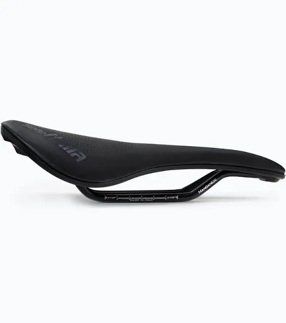 Selle italia Novus Evo Boost TM Superflow L3 Black Saddle