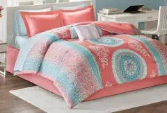 Intelligent Design Loretta Boho Comforter Set with Bed Sheets