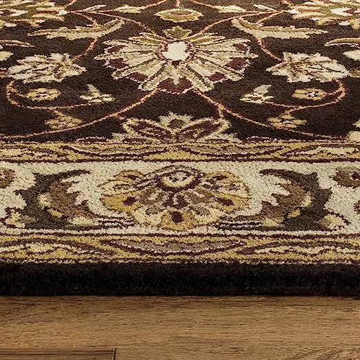 Safavieh Royalty Collection Area Rug - 6' x 9', Chocolate & Beige, Handmade Traditional Oriental Wool, Ideal for High Traffic Areas in Living Room, Bedroom (ROY239A)