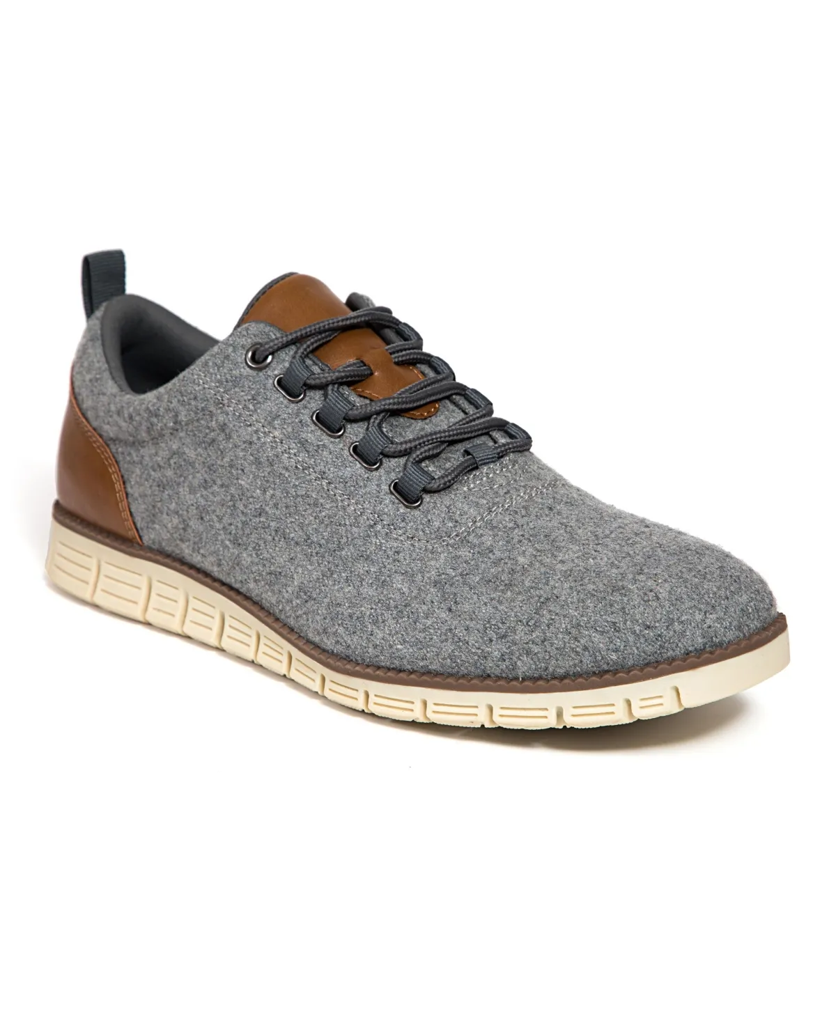 Deer Stags Men's Status Sneaker