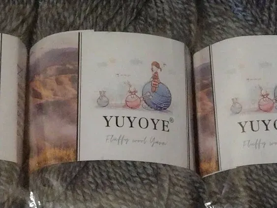 Yuyoye Fluffy Wool Yarn NEW SEALED FREE SHIPPING