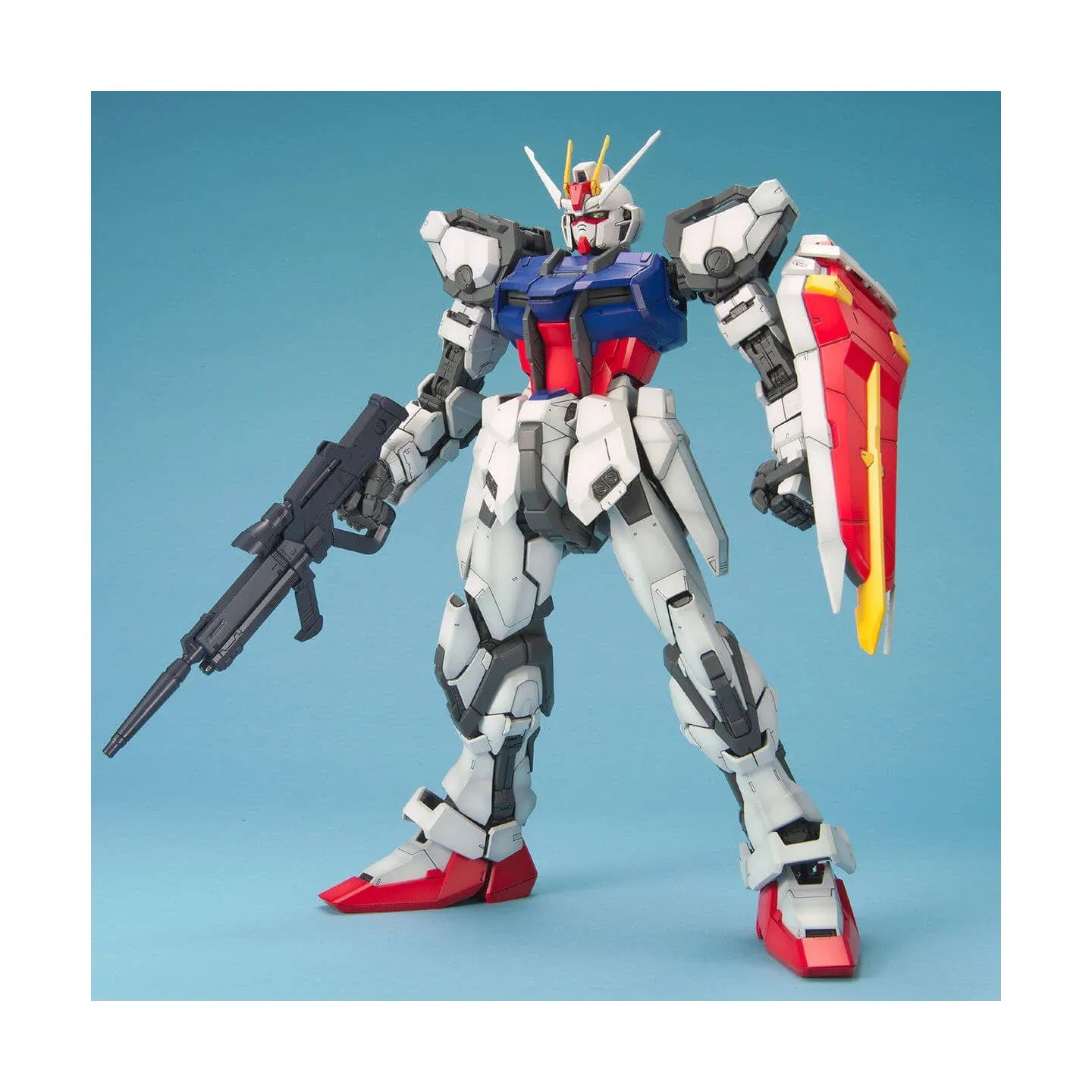 Bandai PG 1/60 GAT-X105 Strike Gundam Mobile Suit