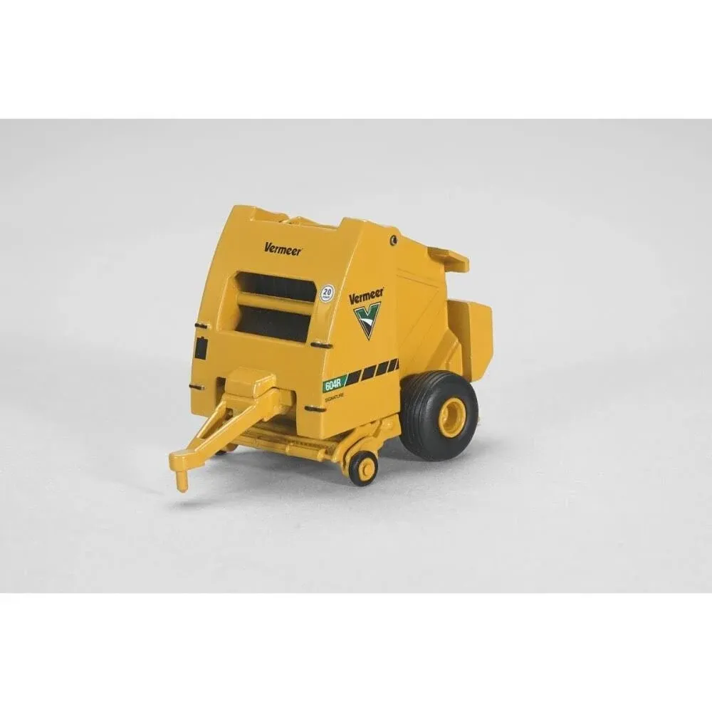 2019 SpecCast 1:64 VERMEER Model 604R Round Hay Baler with Hay Bale NIB!