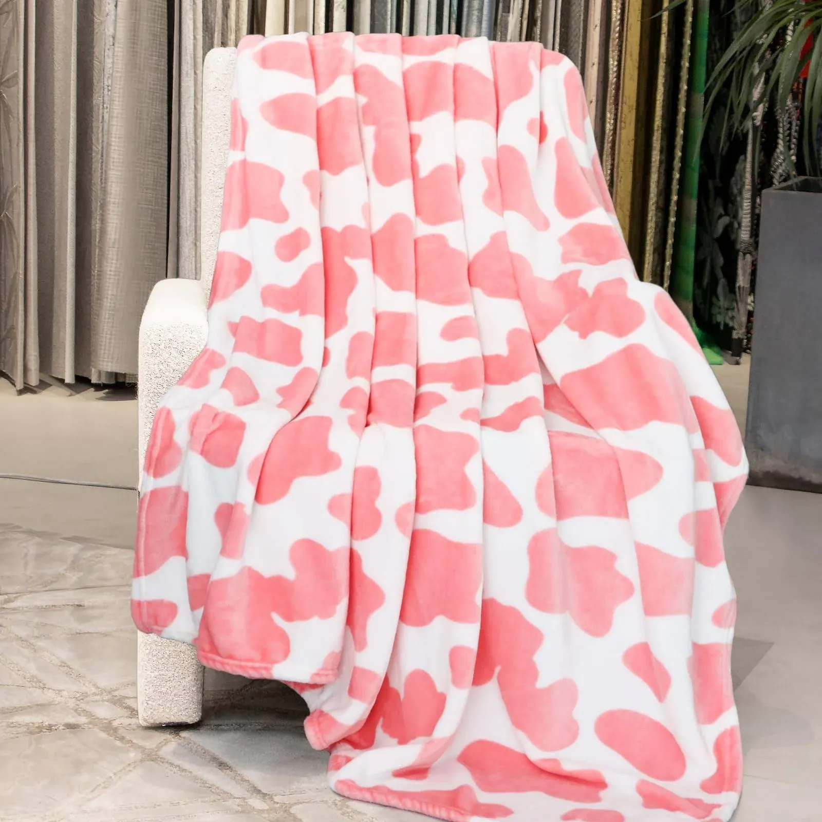 Soft Blankets Pink Cow Print Throw Blanket Warm Fleece Blanket Throw Lightweight