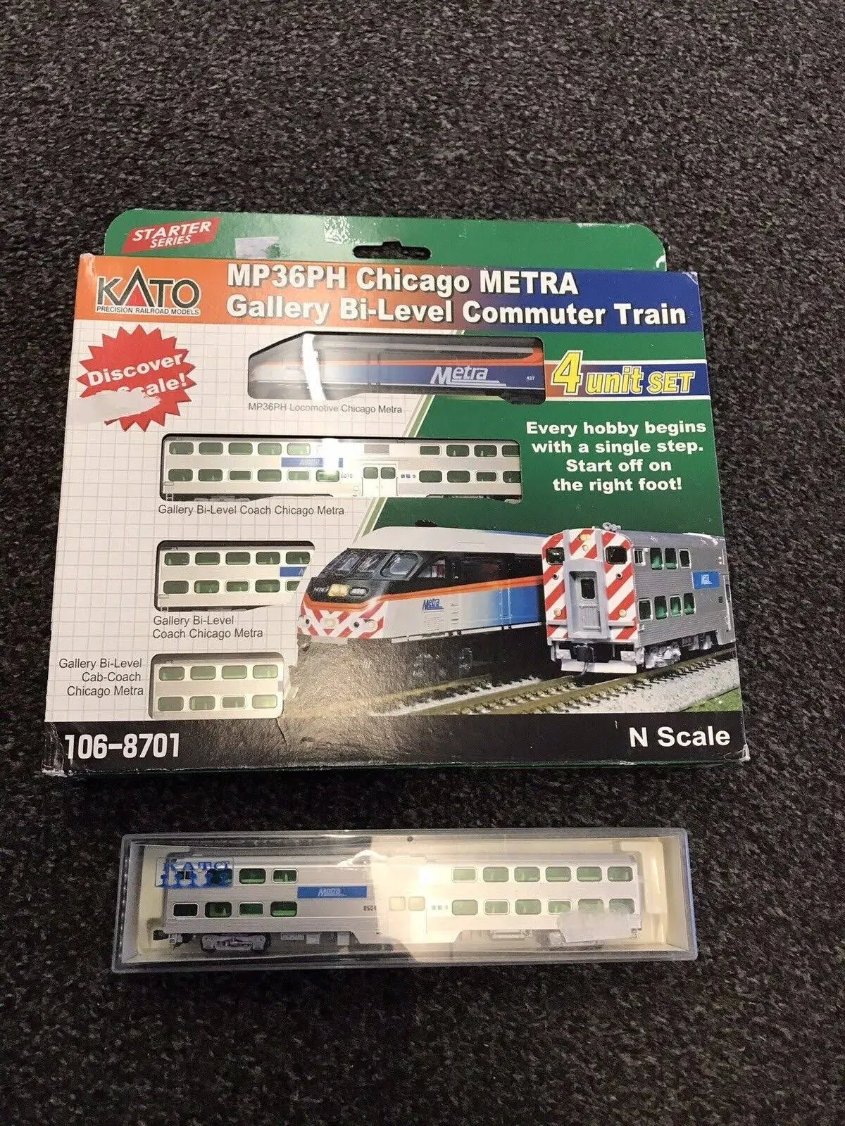 Kato USA - N Gallery Bi-level Coach Chicago Metra 3-car Set - 1068703