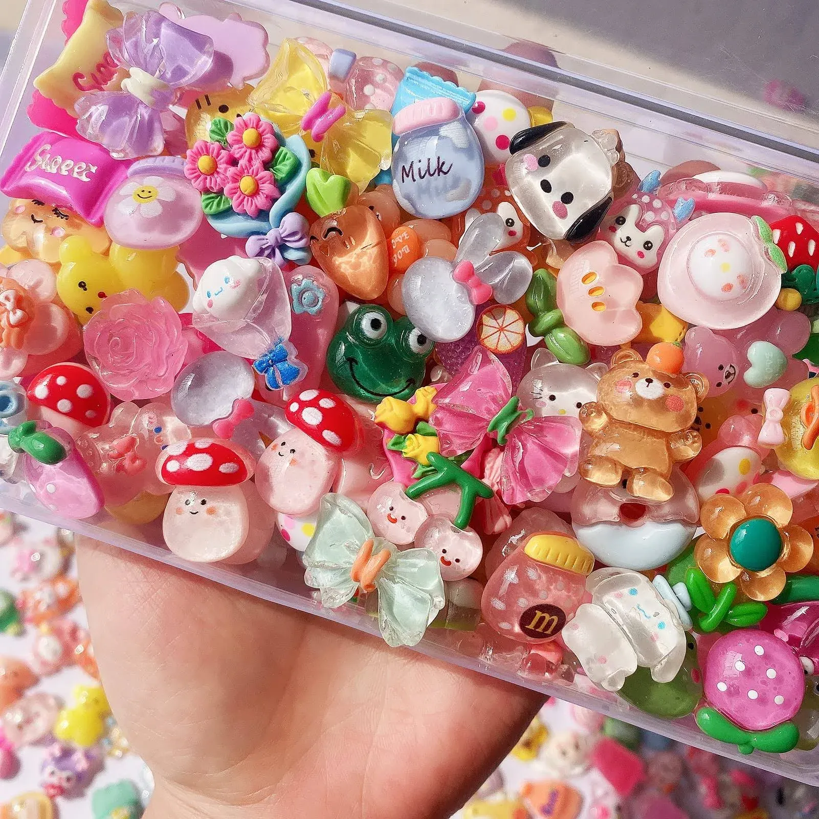 FULUSODO 100pcs Slime Charms Cute Set Bulk Mixed Resin Charms Set Ornament Scrapbooking (Bright)