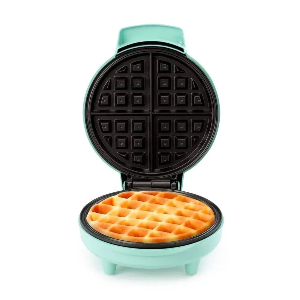 holstein Housewares 7" Belgian Waffle Maker