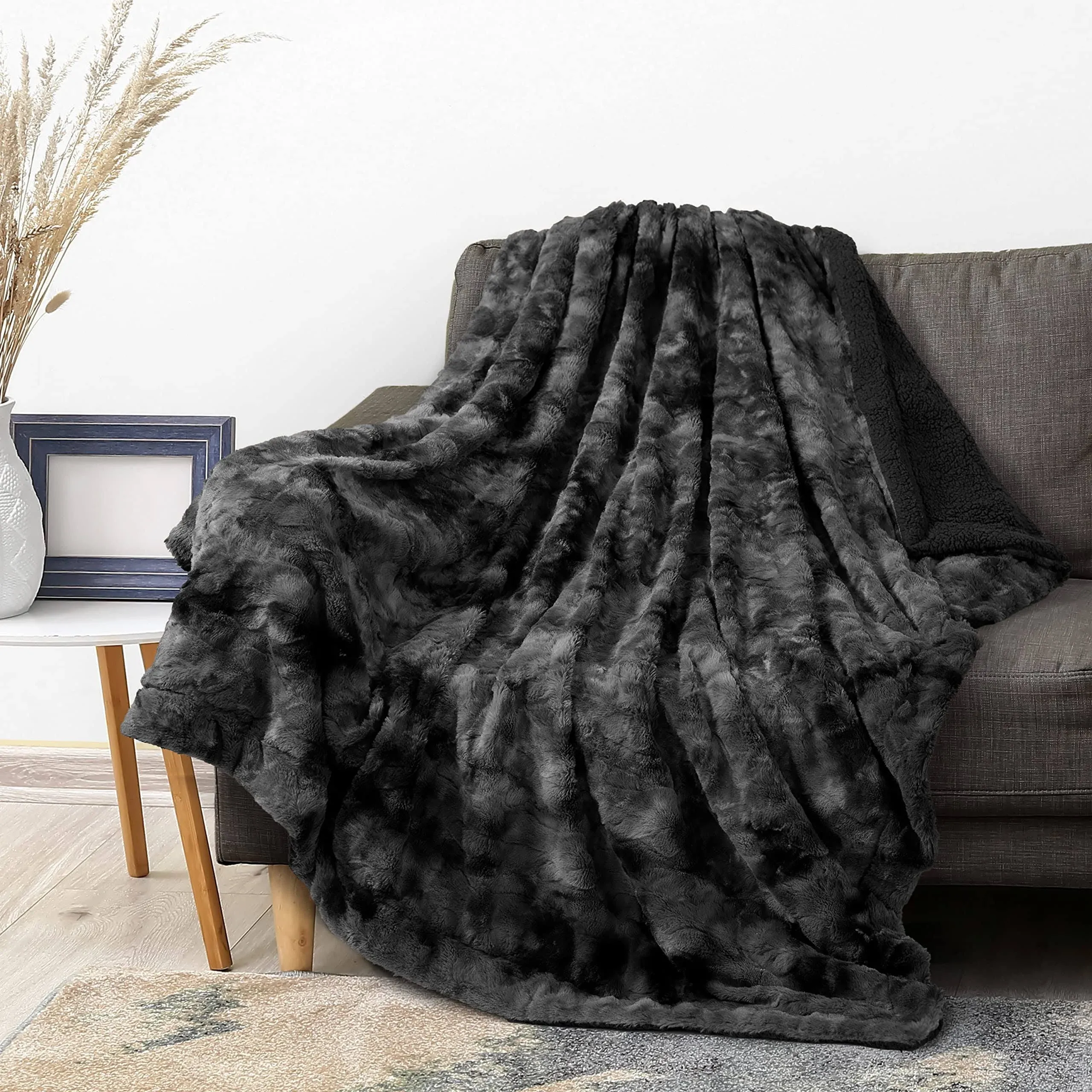 PAVILIA Faux Fur Throw Blanket Twin Tie-Dye Black, Soft Warm Sherpa Blankets ...